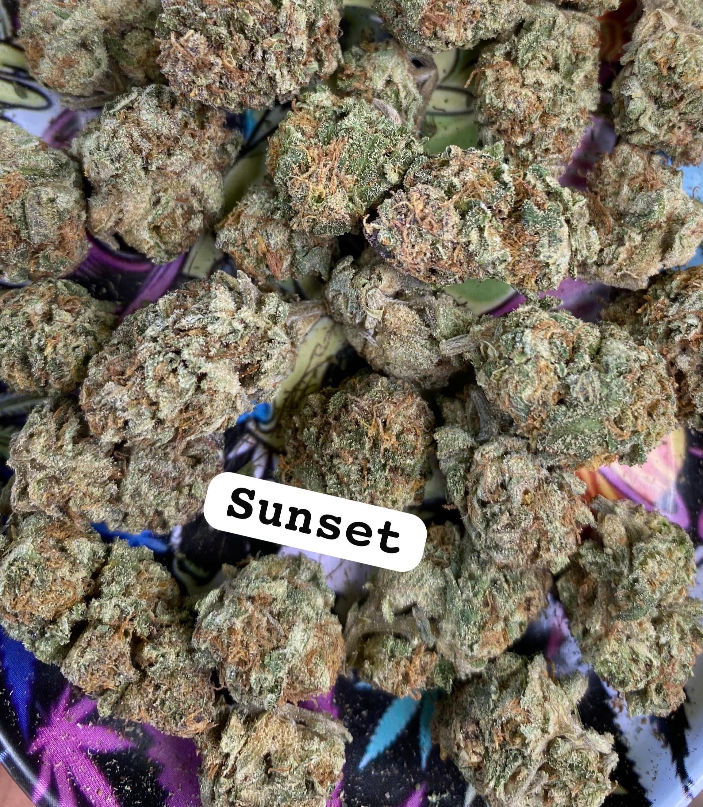 SUNSET STRAIN                                    Cannabis palace